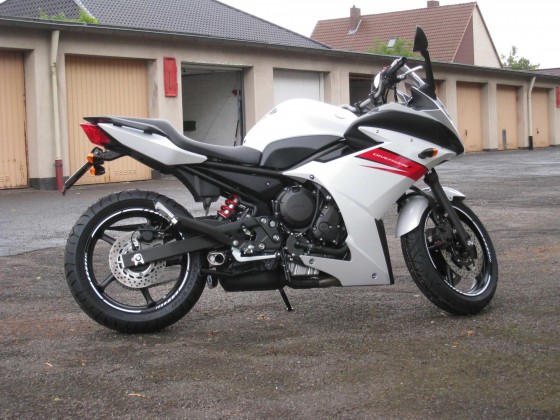 XJ6 Diversion F 2011 competition white